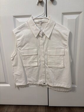 TCEC White Sleeveless Utility Shirt with Patch Pockets